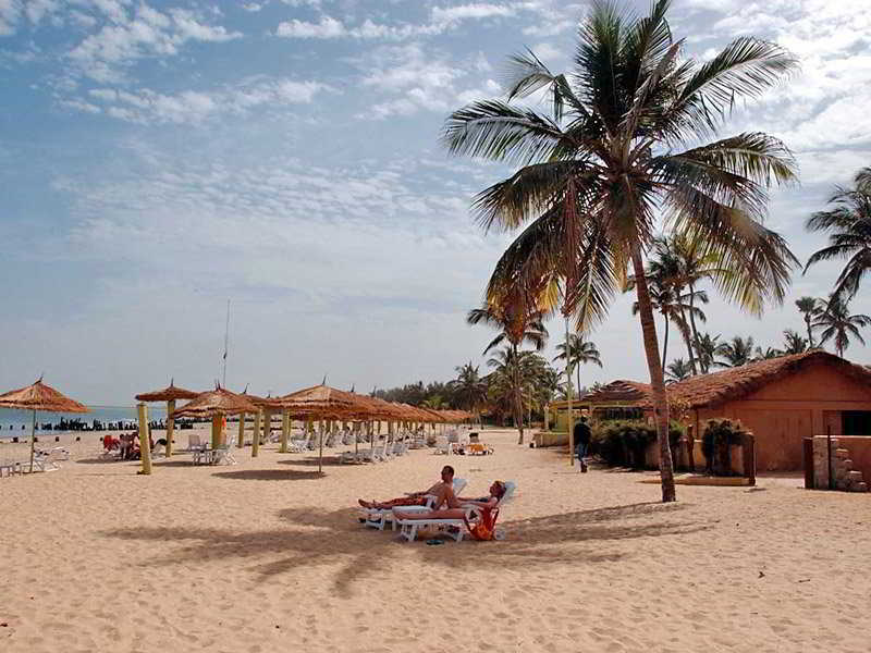 Sunbeach Hotel & Resort Bakau Exterior photo